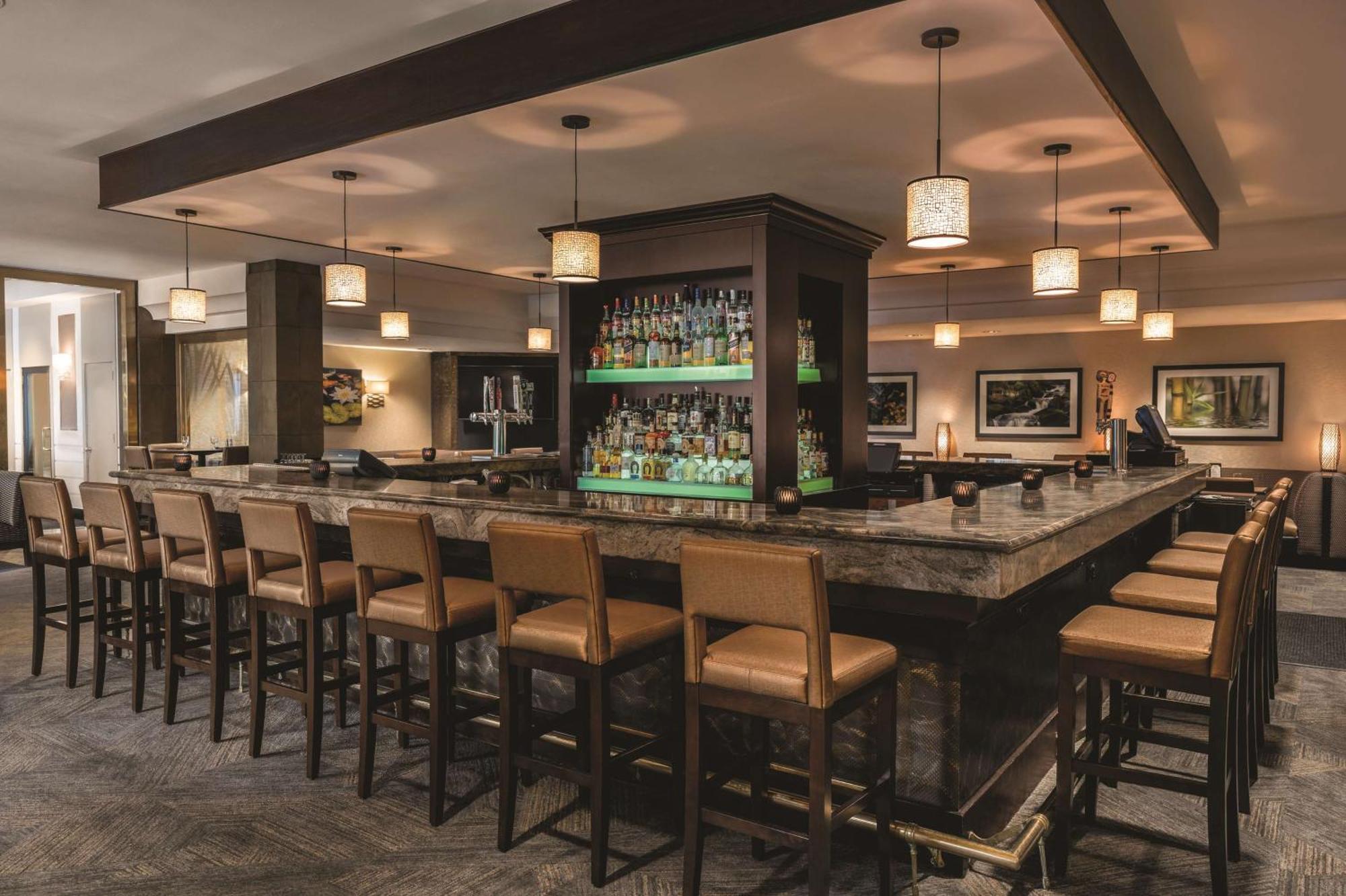 Hotel Doubletree By Hilton New York-laguardia
