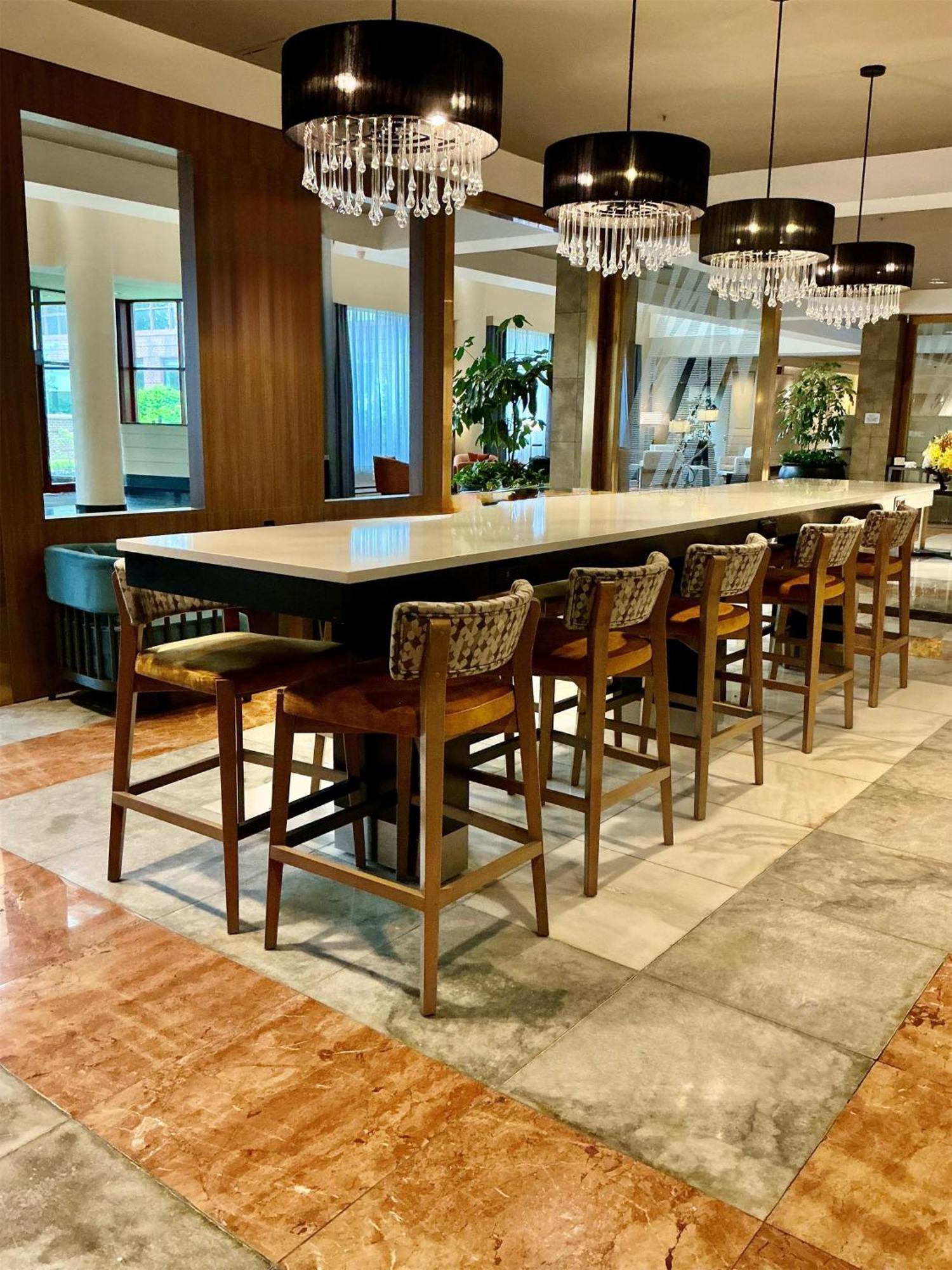 Doubletree By Hilton New York-laguardia Hotel